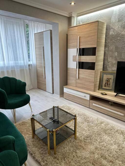 Stylish Apartment In Dambu Târgu-Mureş Zewnętrze zdjęcie