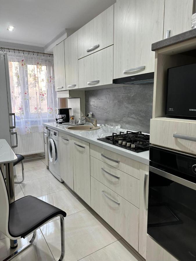 Stylish Apartment In Dambu Târgu-Mureş Zewnętrze zdjęcie